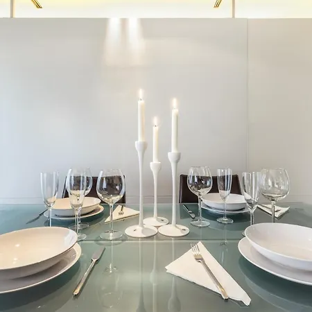 Bright And Cozy In Isola District - Marco Polo Appartement
