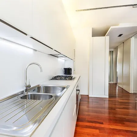 Bright And Cozy In Isola District - Marco Polo Apartamento